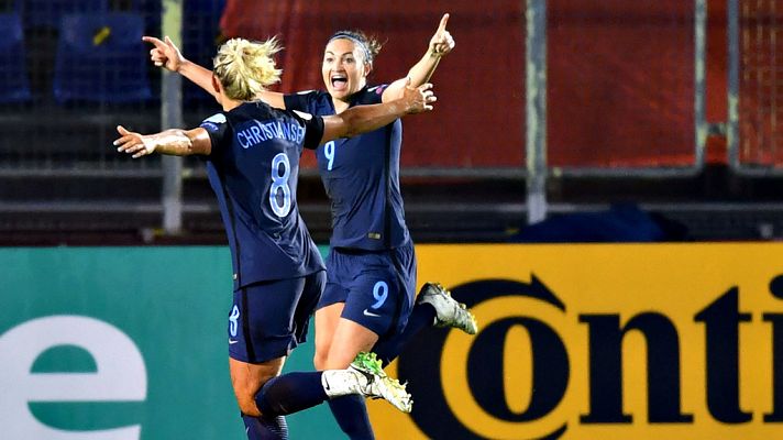  - Jodie Taylor anota el segundo, su cuarto tanto en el campeonato (2-0)