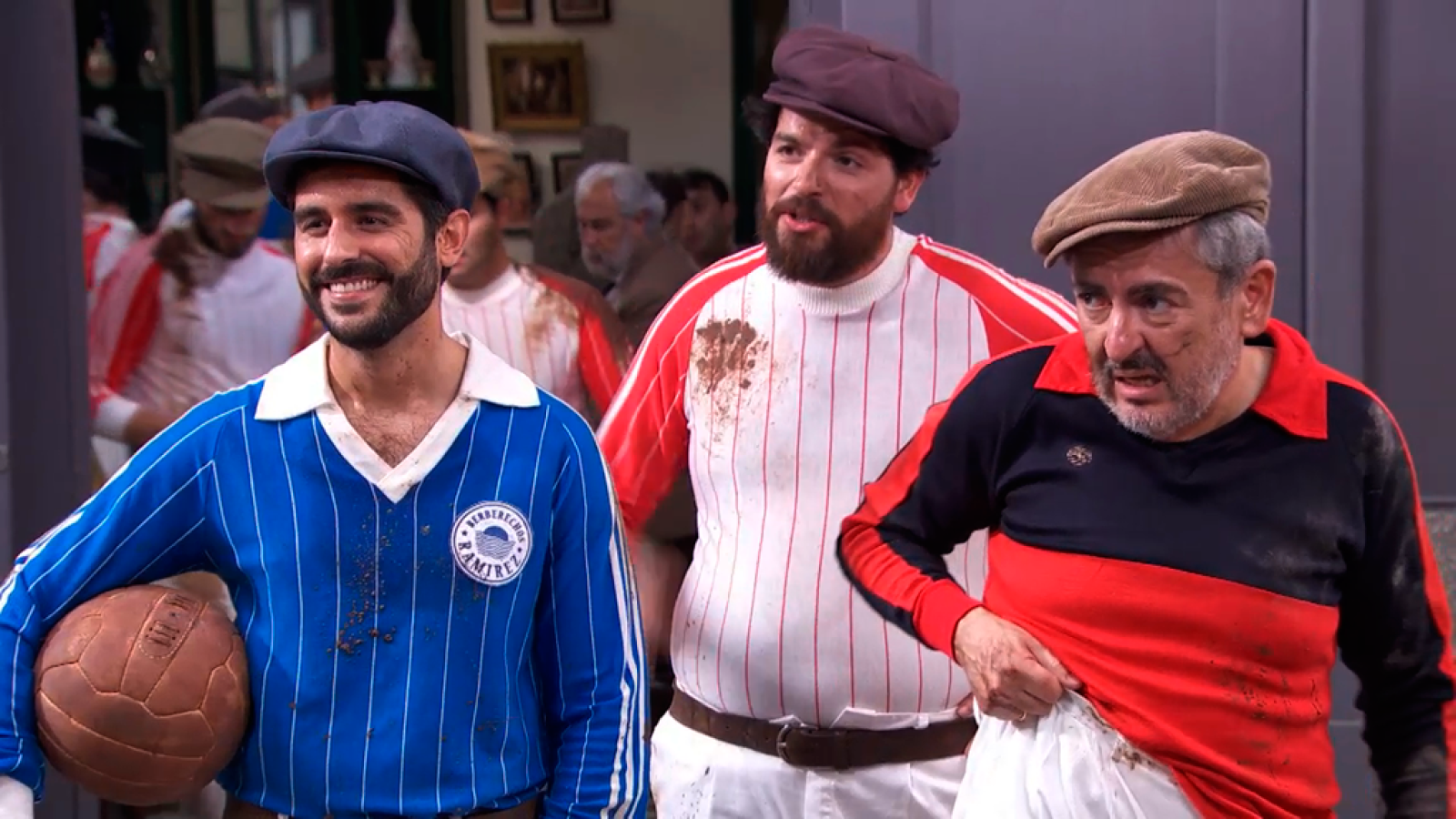 Acacias 38 - Señores y criados empatan a 8 en el partido de "foot-ball"