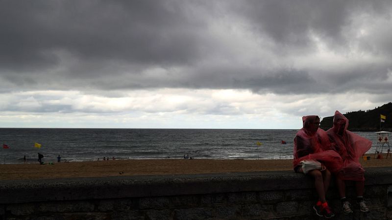 Chubascos en Cataluña y viento fuerte en la desembocadura del Ebro