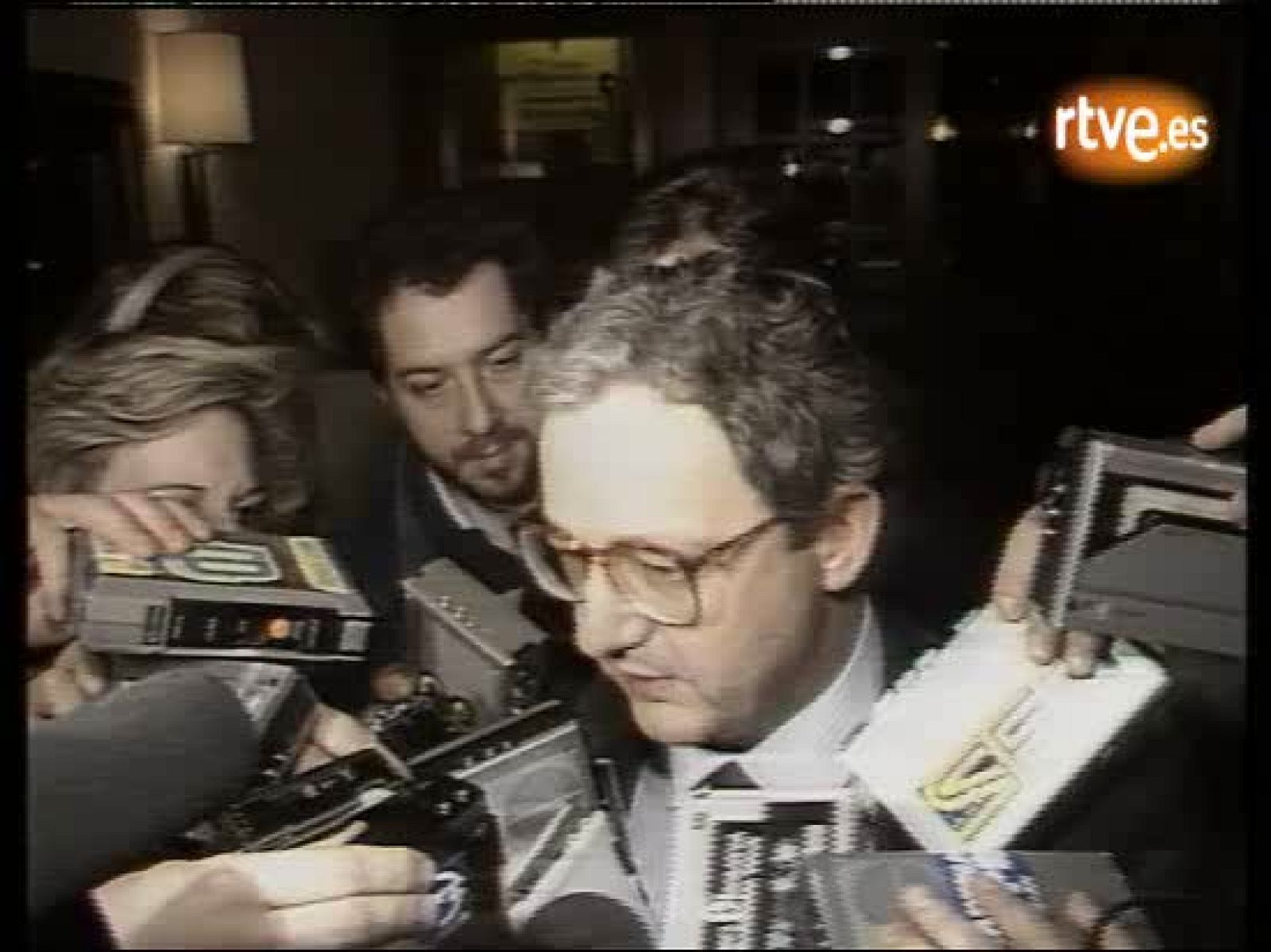 Negociaciones en 1987 entre socialistas y  nacionalistas para la formación del nuevo Gobierno vasco - Fue noticia en el Archivo de RTVE | Ver