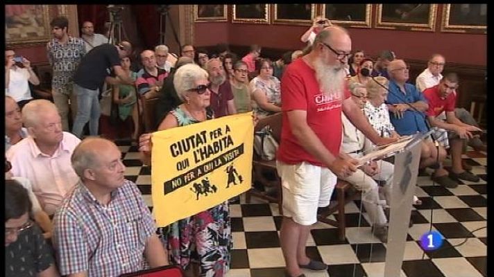 Informatiu Balear - L'Ajuntament de Palma aprova a proposta de la federació de veïns prohibir el lloguer turístic.