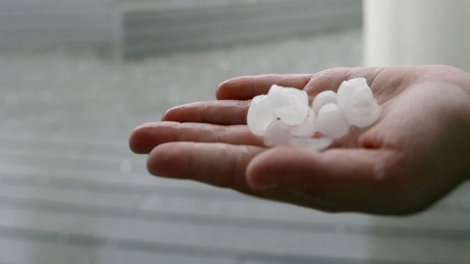 31 provincias en riesgo por altas temperaturas y se espera granizo en Aragón