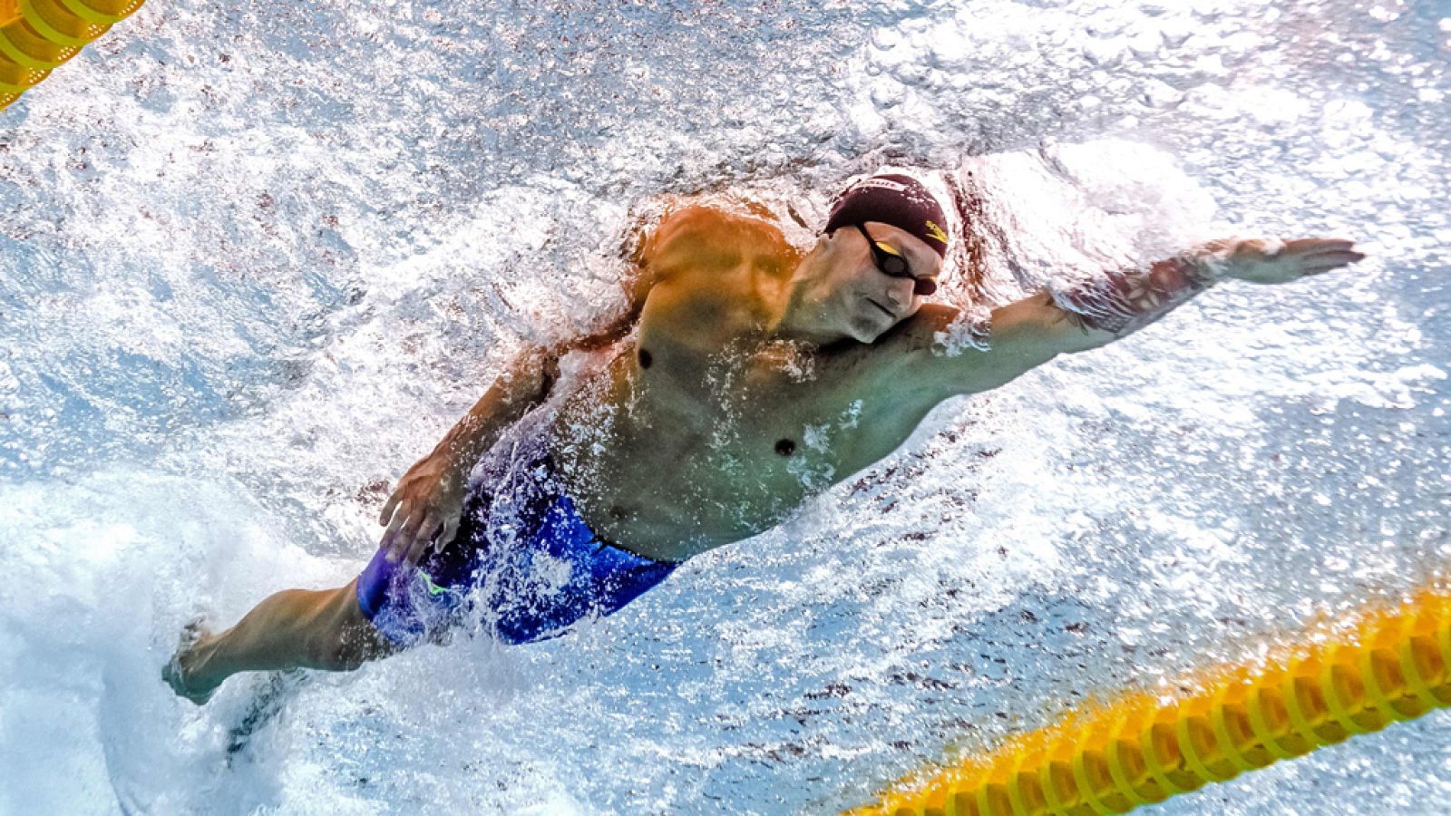 Dressel lidera a EE.UU. en el 4x100 mixto, nuevo récord mundial | Ver