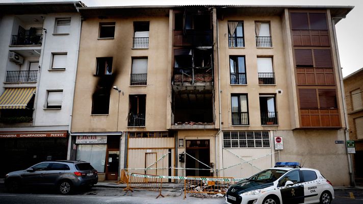 Telediario 1 - Investigan las causas de la explosión en una vivienda