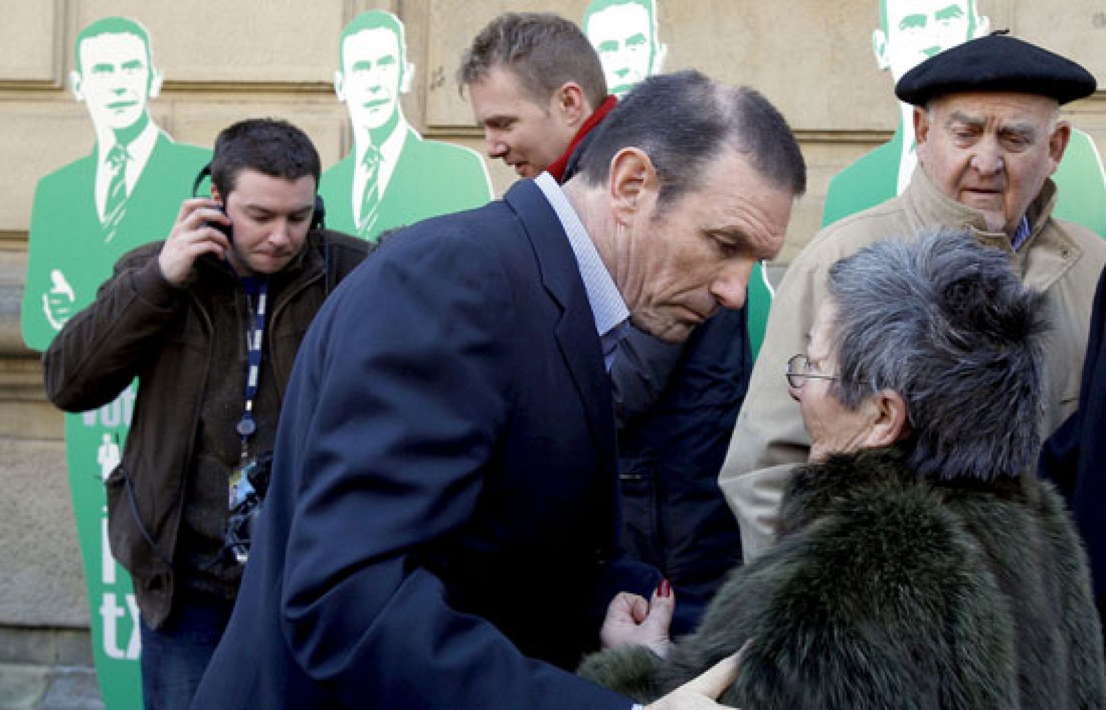 El PNV apela a la experiencia para renovar a Ibarretxe al frente del Gobierno Vasco | Ver