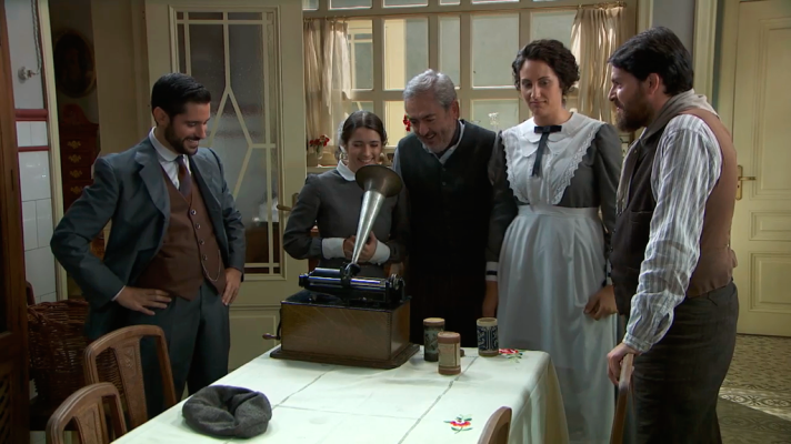 Acacias 38 - Los del altillo envían un mensaje a Paciencia