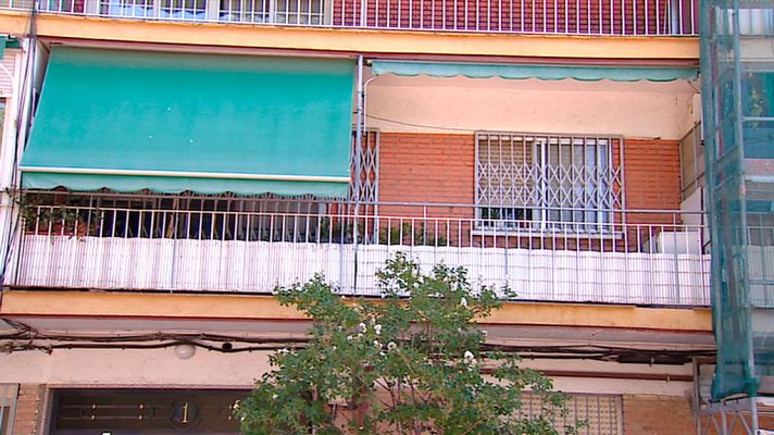 Telediario 1 - Un hombre de 71 años confiesa que mató a su pareja y se entrega a la Policía en Getafe