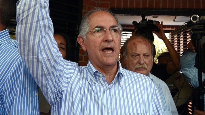 Informativo 24h - El opositor venezolano Antonio Ledezma sale de la cárcel y vuelve al arresto domiciliario