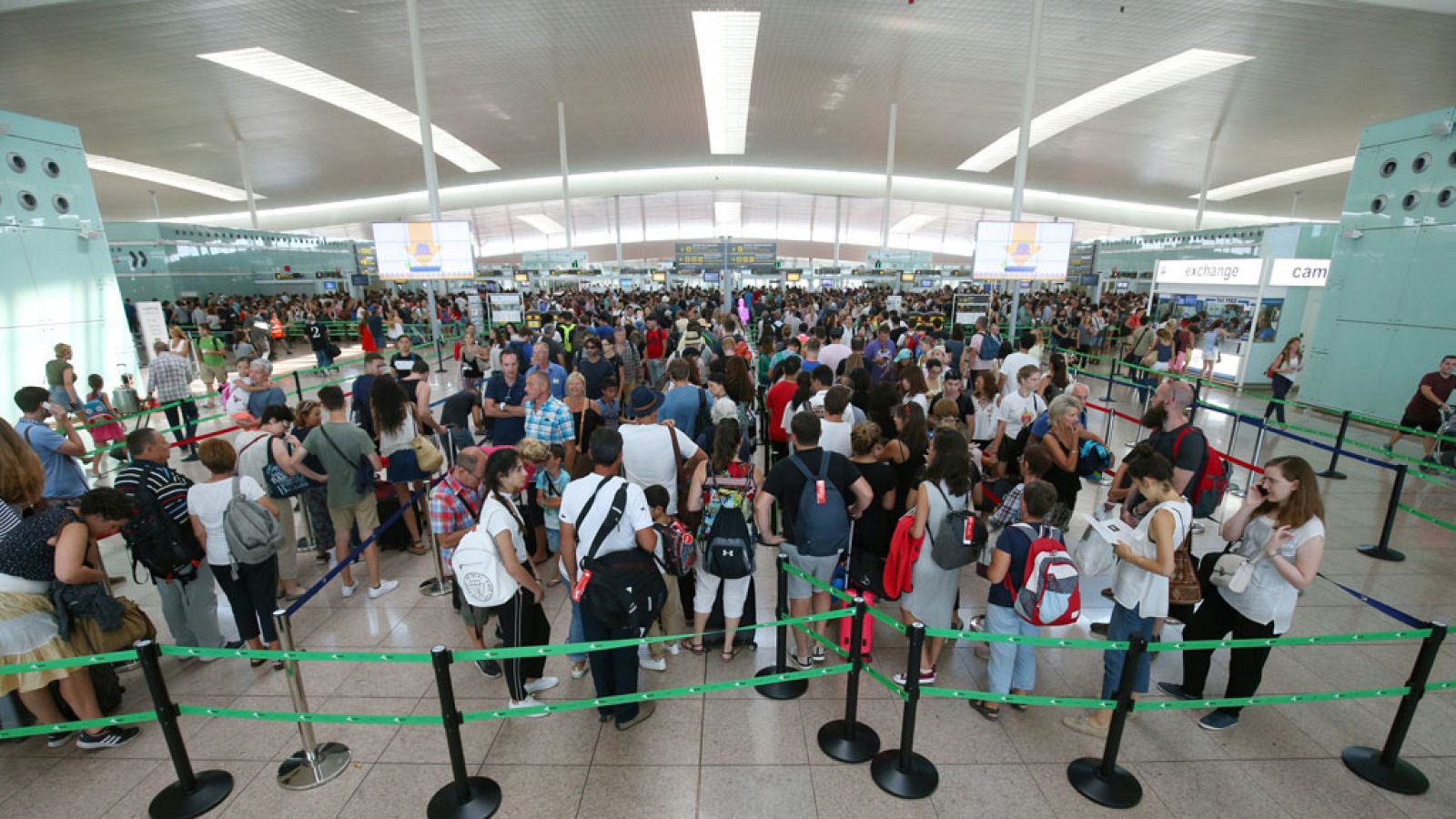 Comienza la huelga de los trabajadores de la empresa de seguridad en El Prat