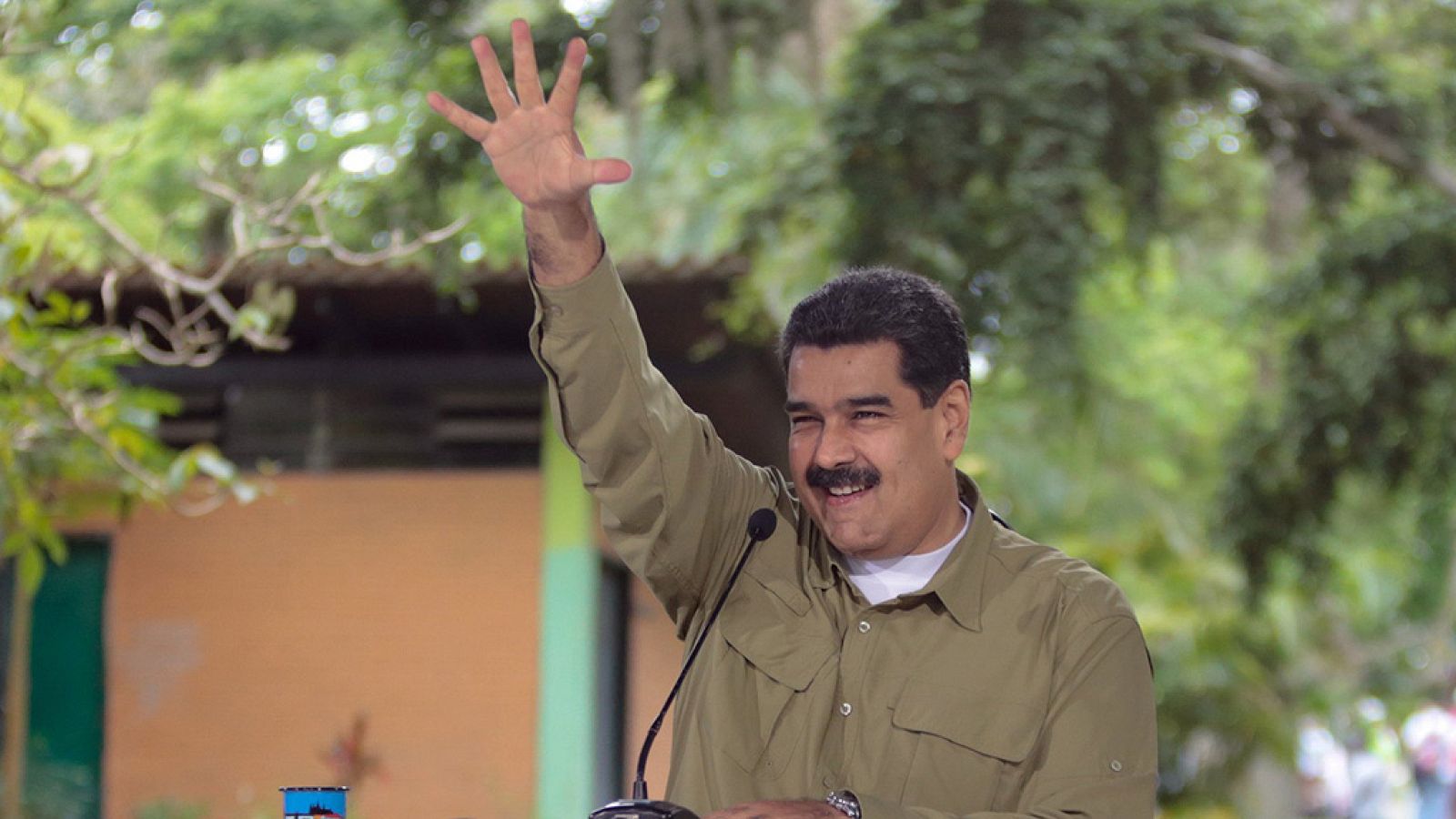 Maduro felicita al Ejército por la "reacción inmediata" que ha tenido frente al ataque a la base militar - Informativo 24h | Ver