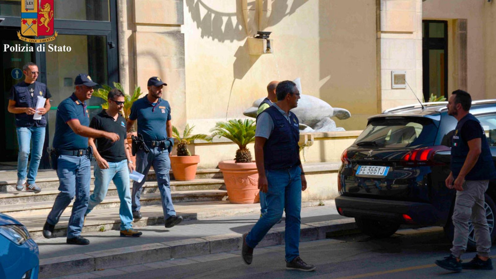 Denuncian en Italia a 15 bomberos por pirómanos