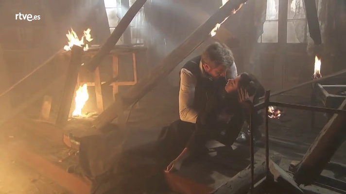 Acacias 38 - Mauro rescata a Teresa de entre los escombros