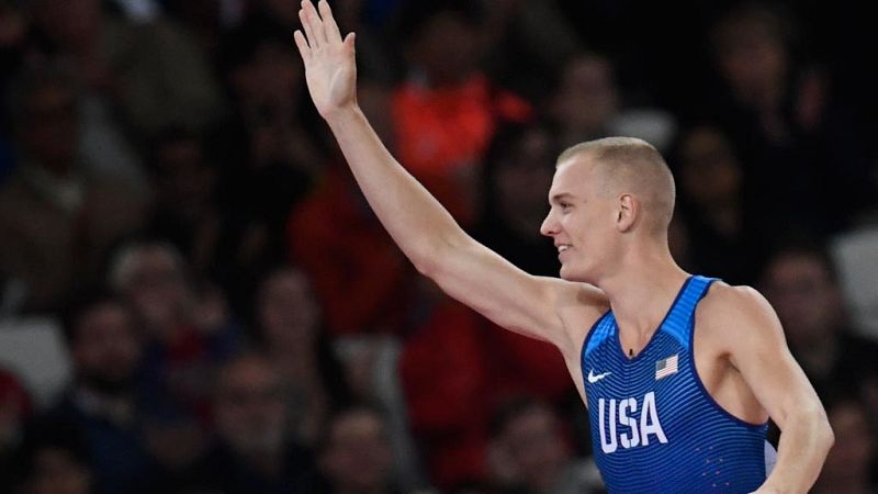 Hendricks prolonga el maleficio de Lavillenie en los Mundiales | Ver