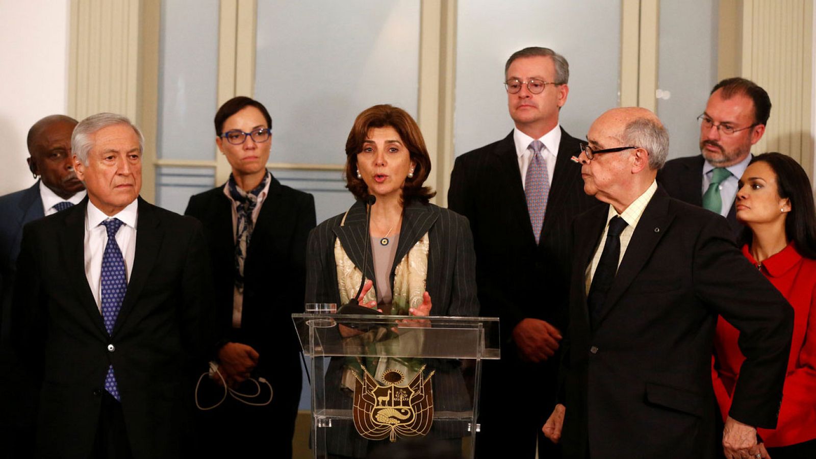 Los vecinos de Venezuela denuncian la "quiebra democrática" en el país