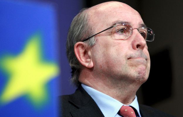  - Excesivo déficit público