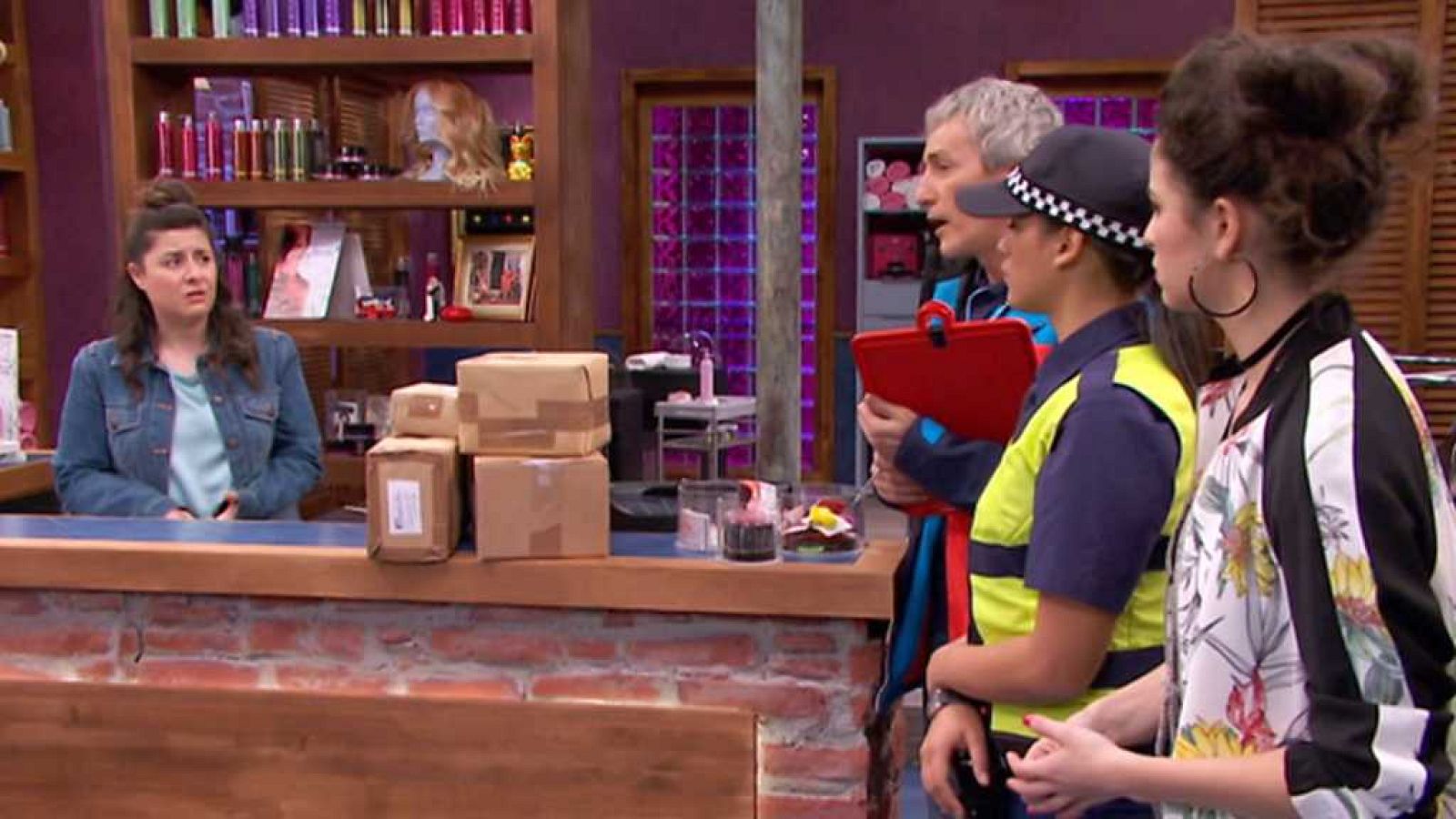 La Peluquería - Paloma & Forious - ver ahora