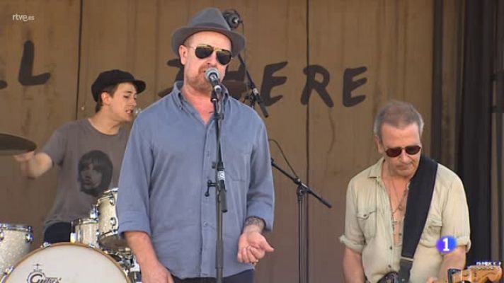  - Reparición de Dogo junto al guitarra Juanjo Pizarro en el POP CAAC, en Sevilla