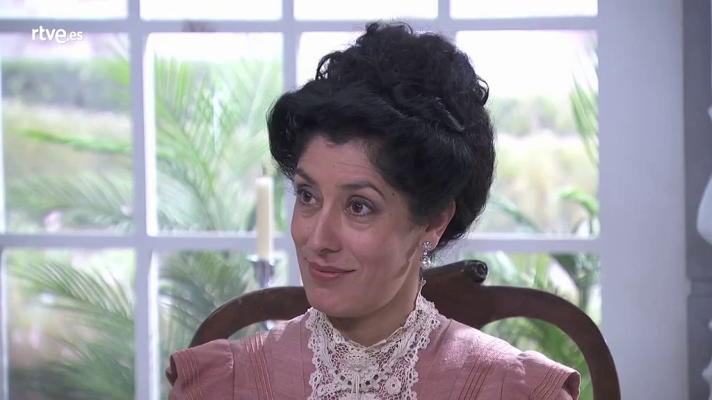 Acacias 38 - Rosina contrata a Carmen para que de una cena en su casa