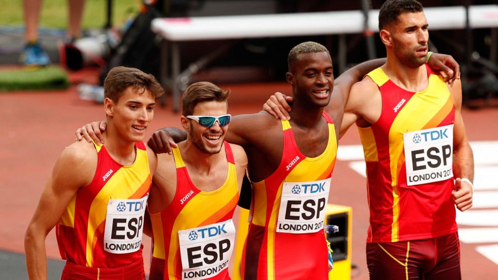 El relevo español 4x400 por tercera vez en una final mundial | Ver