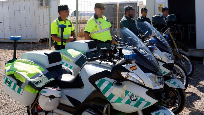 Telediario 1 - Acompañamos a la Guardia Civil en uno de sus controles