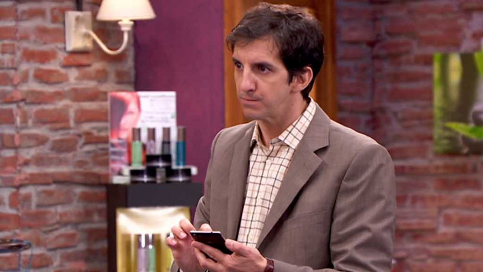 La peluquería - Brad Pitt - ver ahora