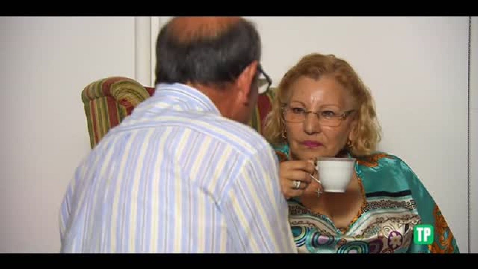 Hotel Romántico - David sorprende a Mercedes y Francisco y Luisa tienen su primera cita