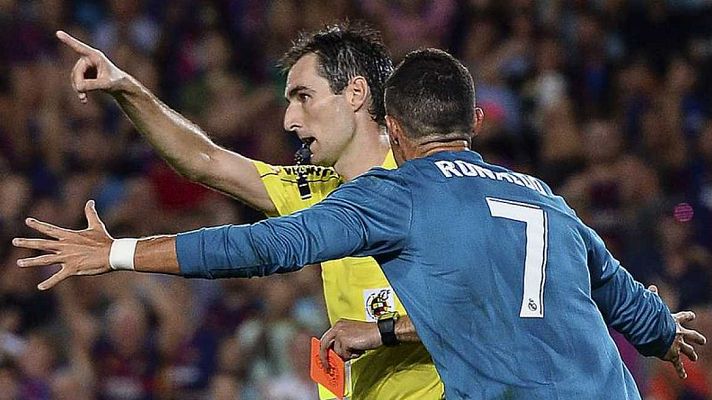 Telediario 1 - Apelación confirma la sanción de cinco partidos a Cristiano Ronaldo, que habla de "persecución"