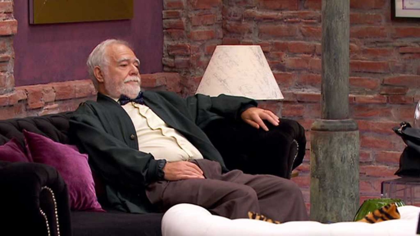 La peluquería - Carlitos - ver ahora