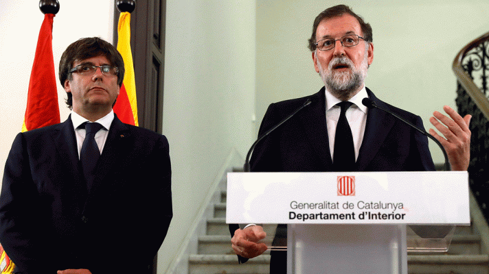 Informativo 24h - Mariano Rajoy y Carles Puigdemont lanzan un mensaje de cooperación tras el doble atentado en Cataluña