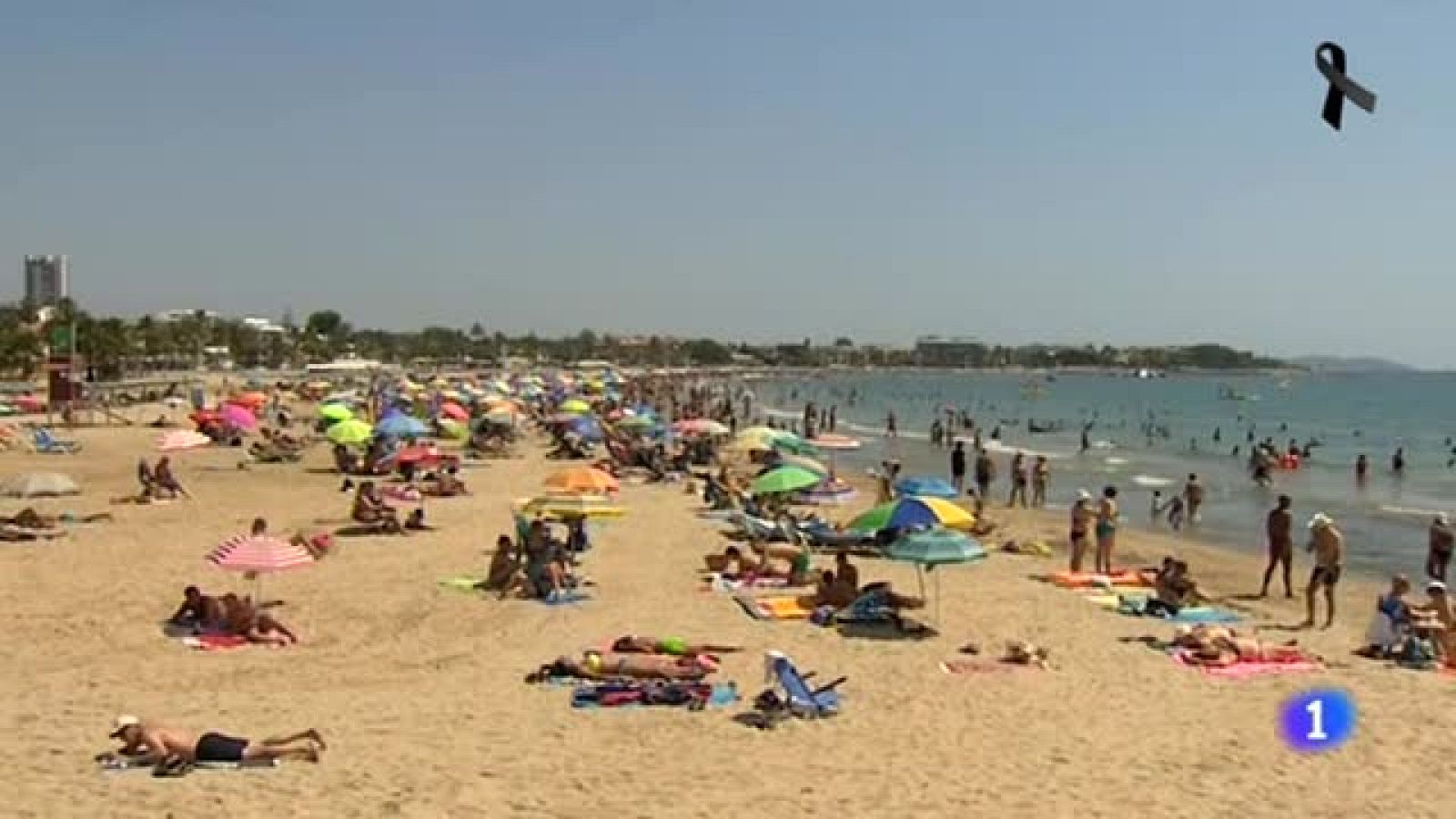 Cambrils retoma su pulso tras el atentado en el paseo marítimo