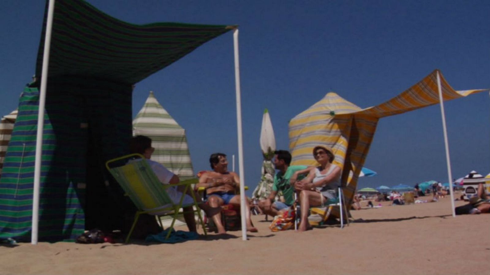Casetas de playa, emblema en Gijón