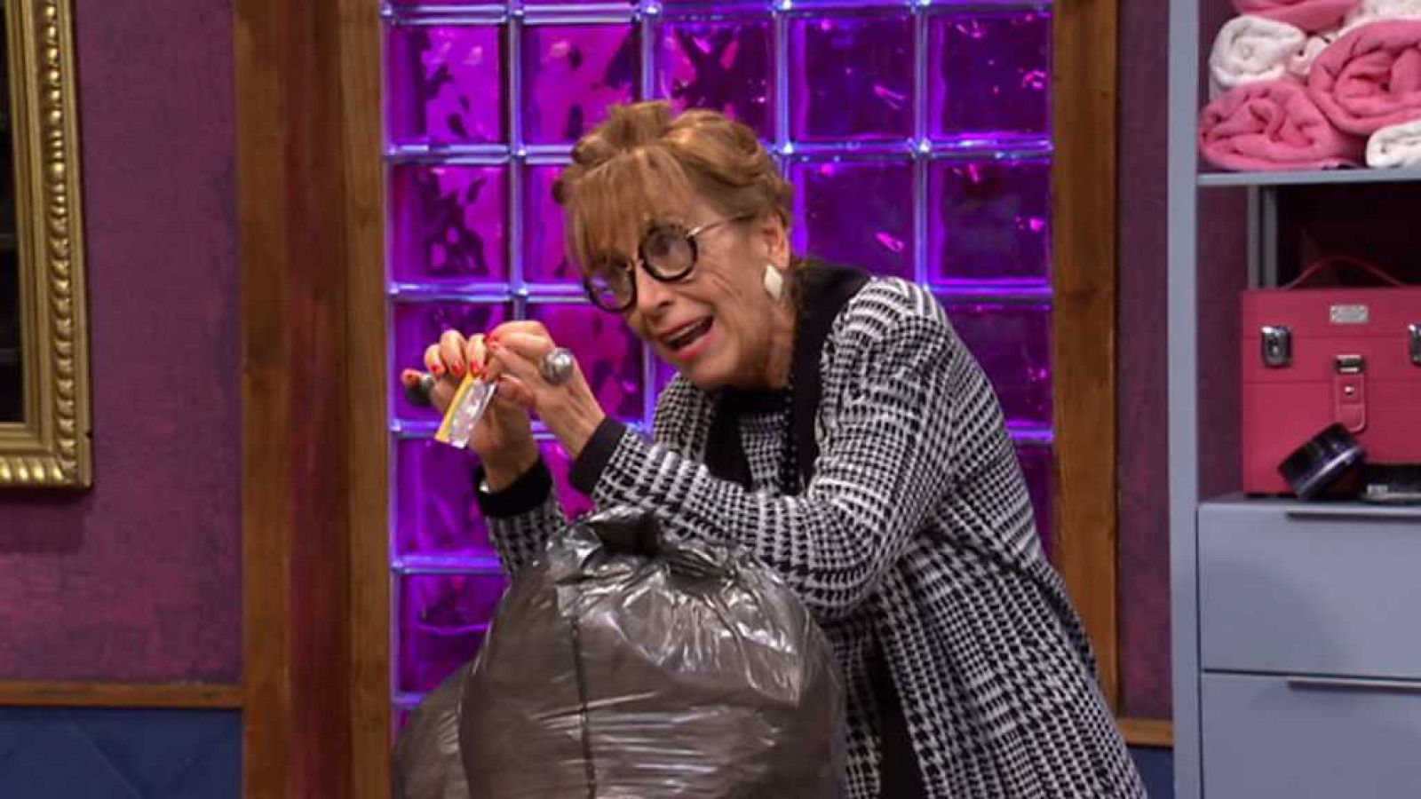 La Peluquería - El cromo - ver ahora