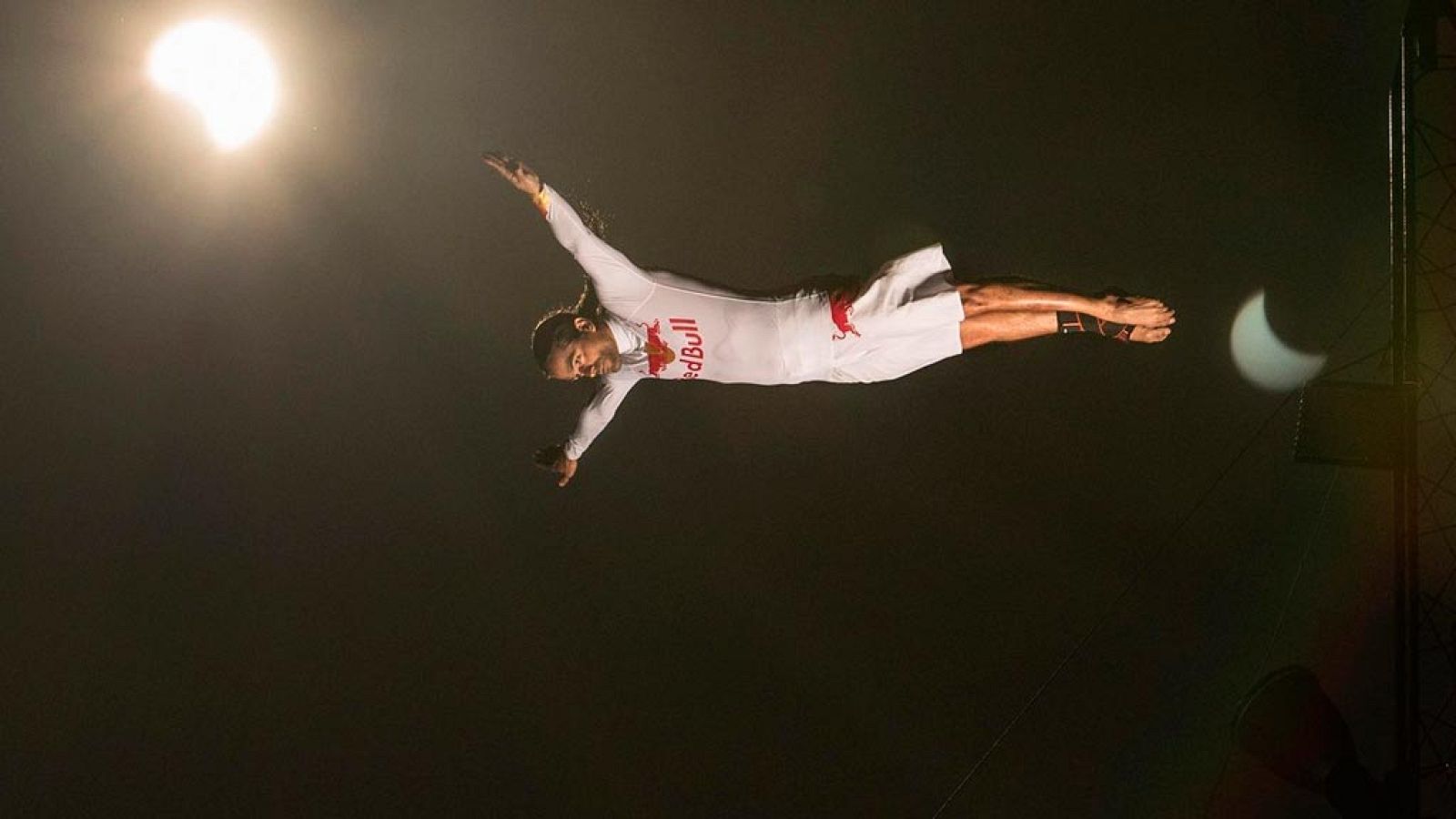 Lanzados hacia el eclipse | Ver