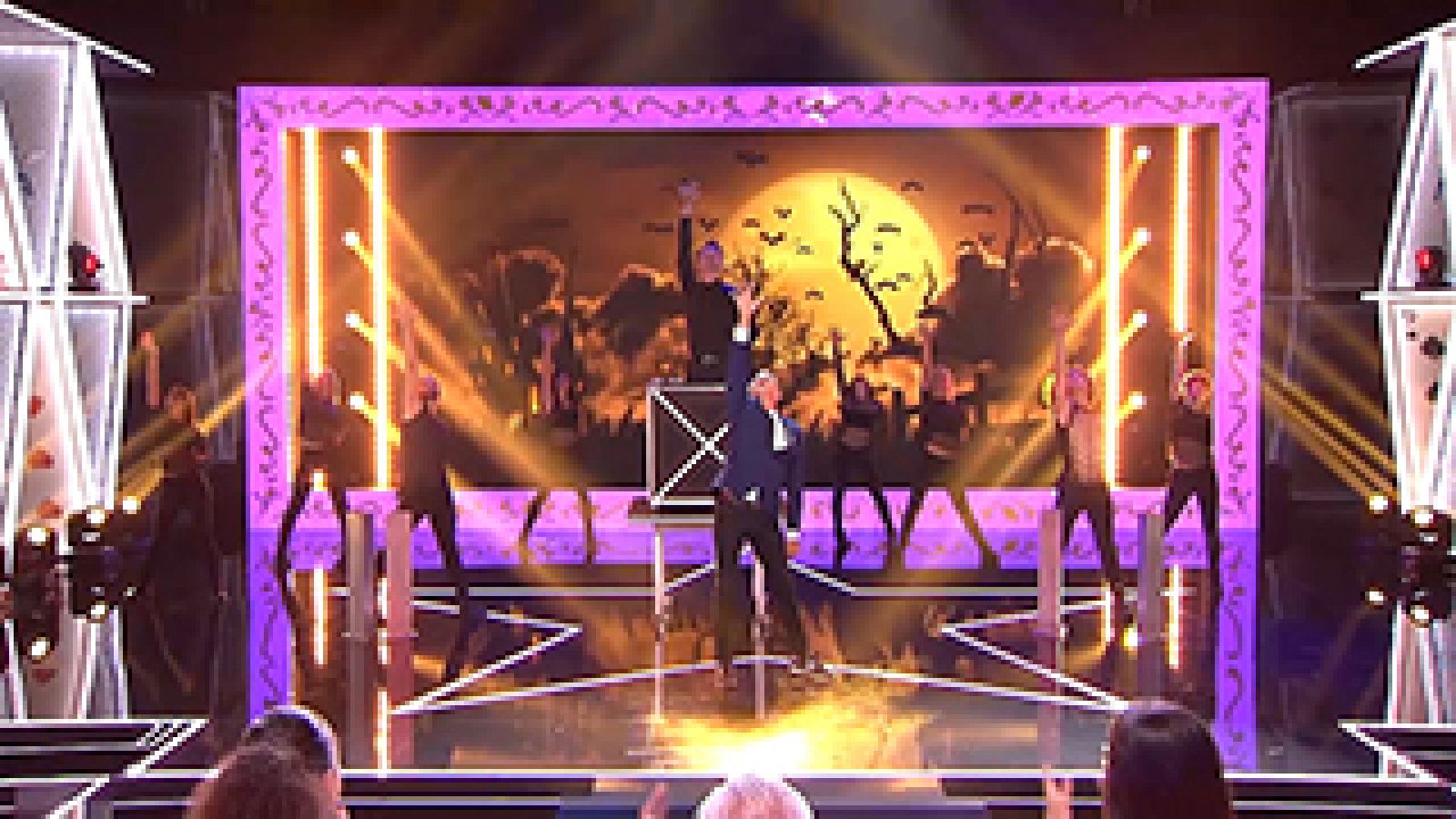 ¡Numerazo de Lari a ritmo de 'Thriller'!