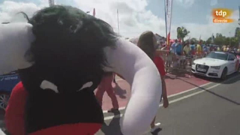 Caídas, pasos imposibles, sufrimiento... todo se ve mejor con la visión que tienen los corredores de la Vuelta 2017.