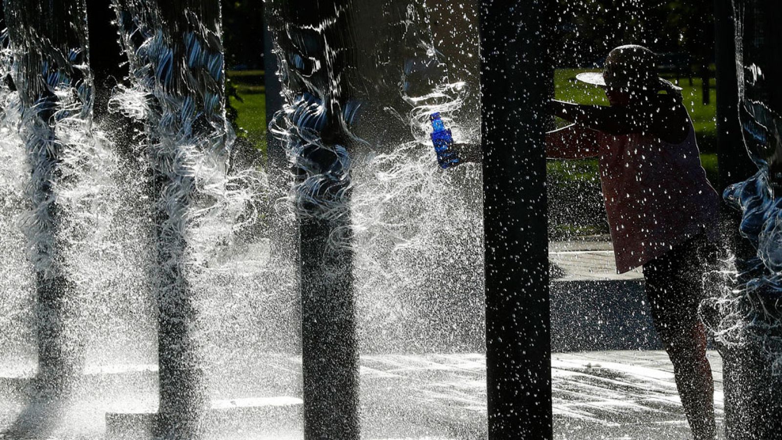 La entrada de un frente dejará lluvias,  granizos y una bajada drástica de temperaturas en el país