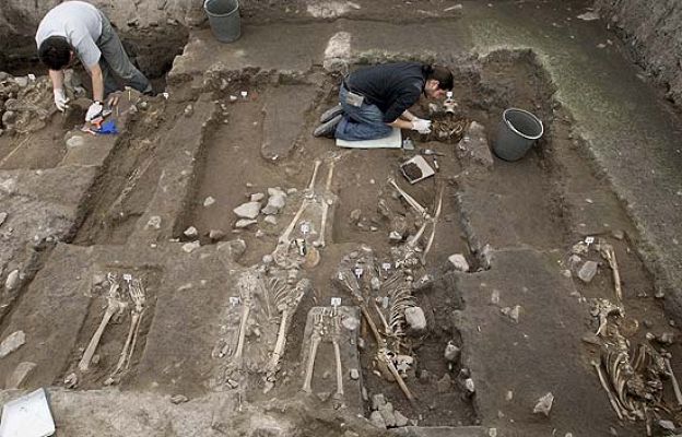 La 2 Noticias - Huesos históricos en México D.F.