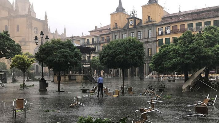 El tiempo - Fuertes tormentas en el sureste, el golfo de Vizcaya y Galicia