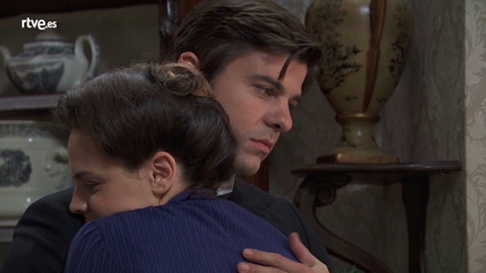 Acacias 38 - Simón a Adela: "Te protegeré de todos rumores"