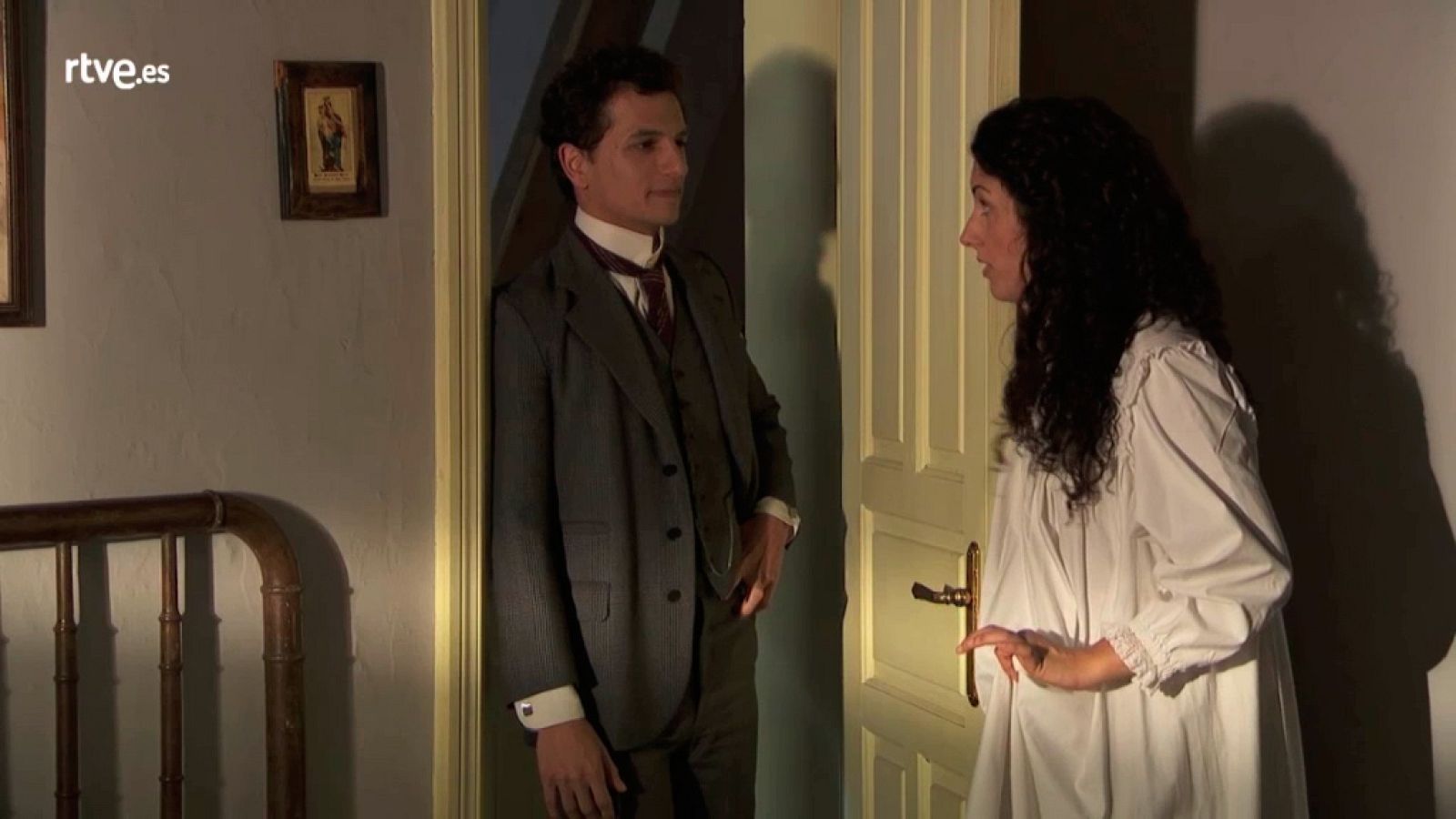 Acacias 38 - Antoñito a Lolita: "Si te mueres yo me muero de pena"