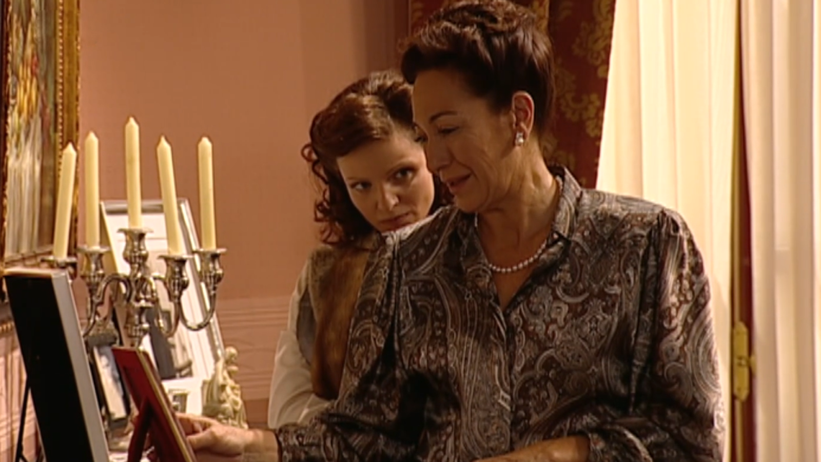 Amar en tiempos revueltos - T2 - Episodio 4 - Ver ahora