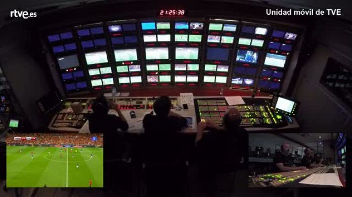  - España 3-0 Italia. Así se "cocinó" el gol de Isco en la unidad móvil de TVE