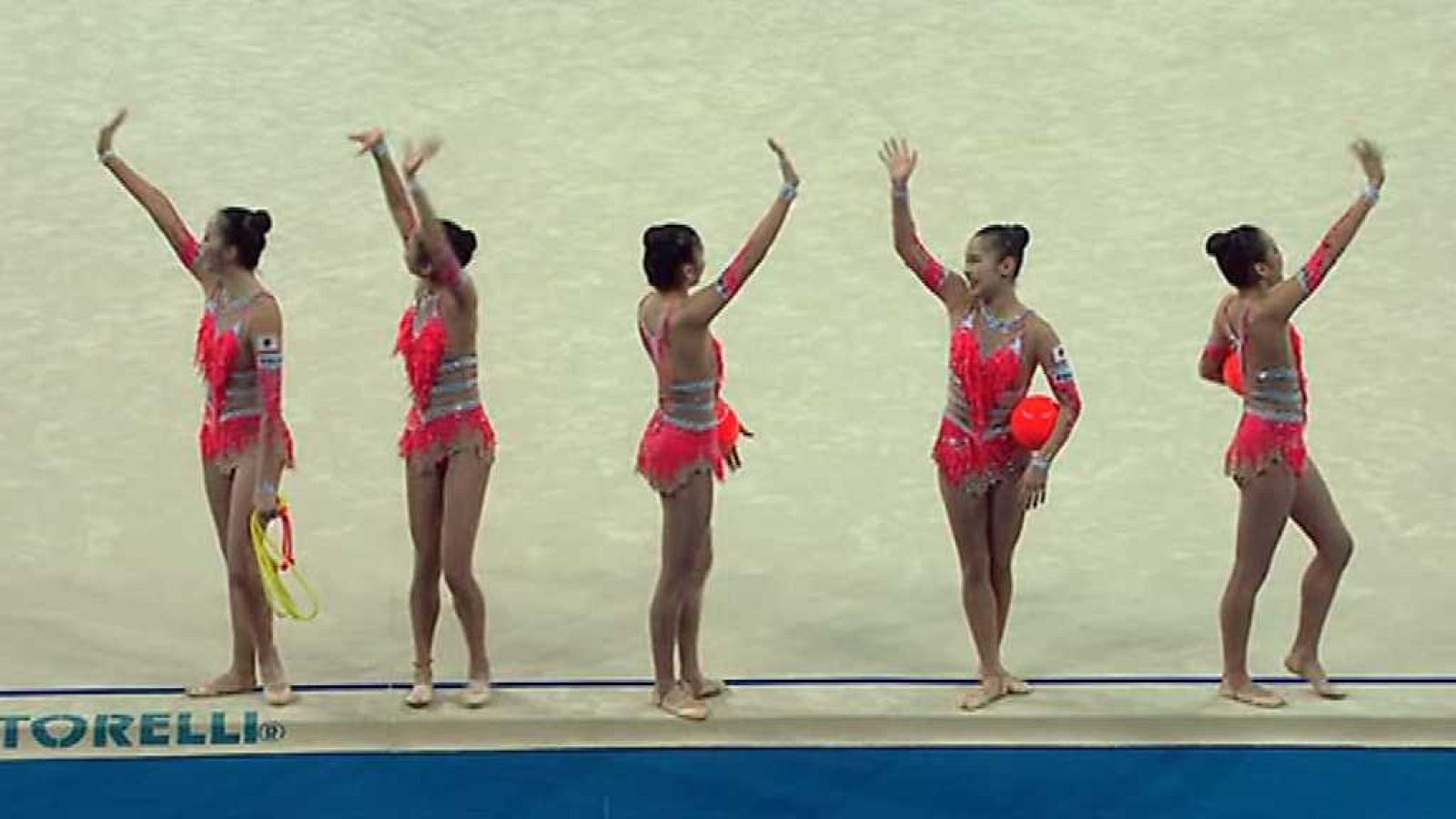 Gimnasia rítmica - Campeonato del Mundo. Final Aparatos Conjuntos -3 Pelotas y 2 Cintas, desde Pesaro (Italia) - ver ahora