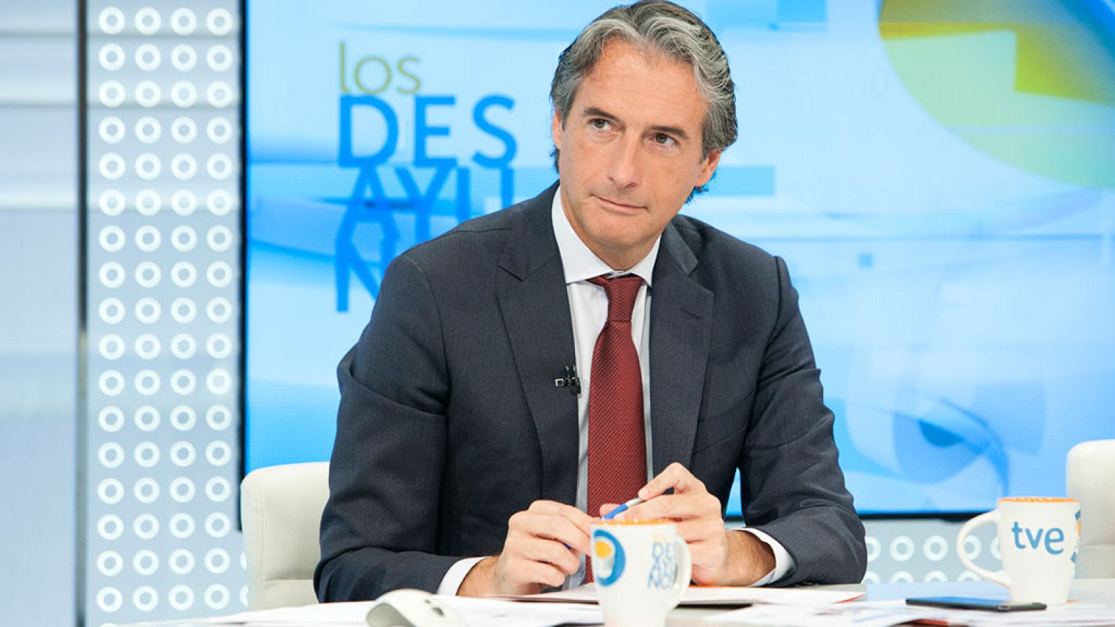 De la Serna no ve "razonable" una nueva huelga en El Prat para cumplir un laudo obligatorio