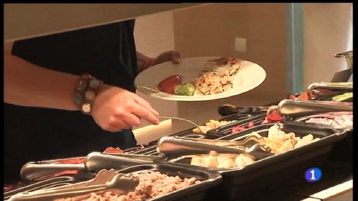 Informatiu Balear - Llibertat per cinc dels set detenguts acusats d'estafar hotels amb falses intoxicacions