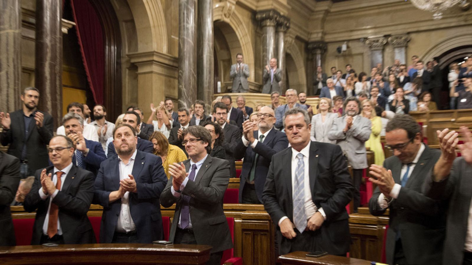 El Parlament de Catalua culmina su desafo al Estado y aprueba la principal ley de desconexin con Espaa | Ver