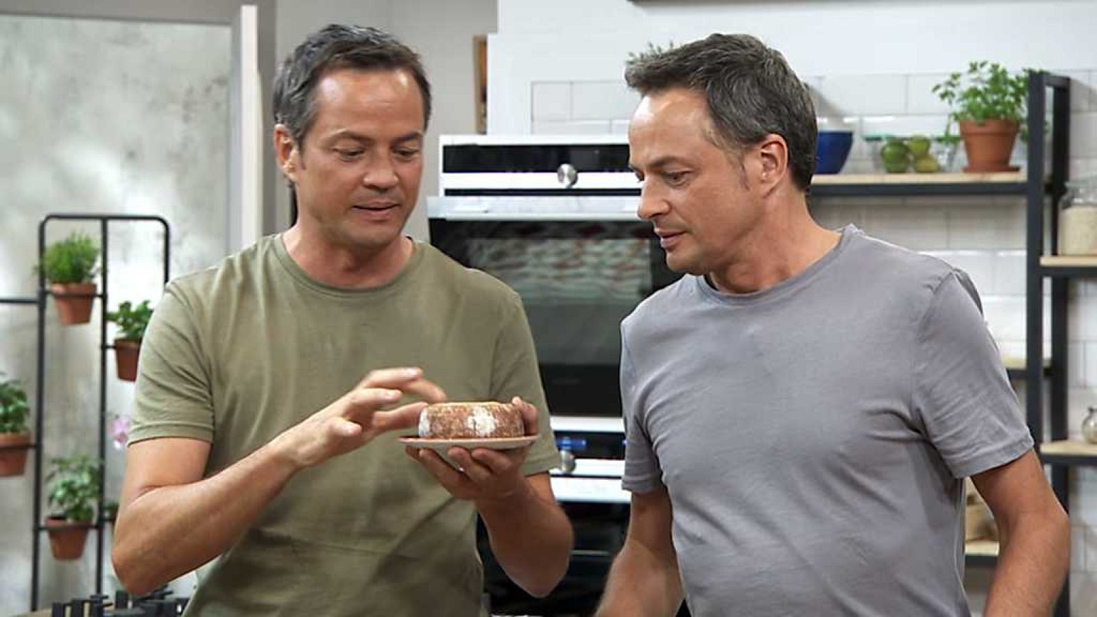 Torres en la cocina - Croquetas de queso y lomo ibérico - ver ahora