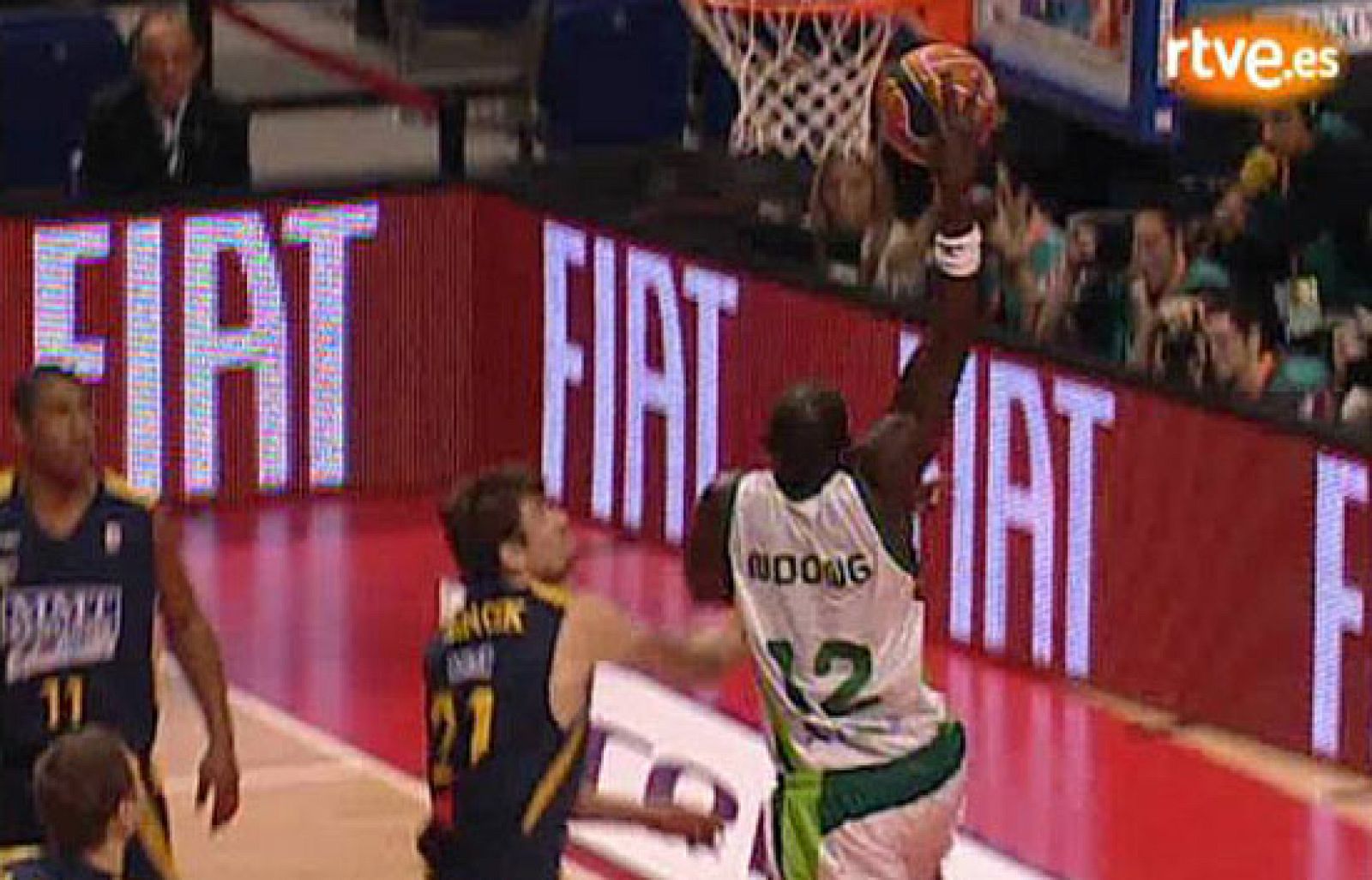 El Unicaja se ha metido en la final tras derrotar al Estudiantes en las semifinales con una gran defensa.