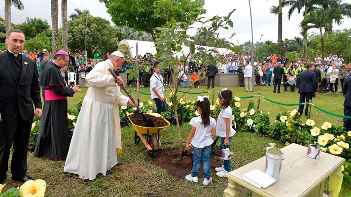 Telediario 1 - El papa Francisco preside en Villavicencio un acto para la reconciliación en Colombia