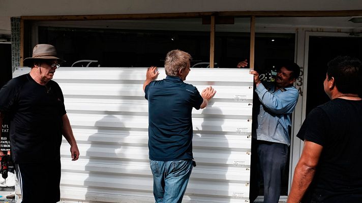 Telediario 1 - Éxodo sin precedentes en Florida ante la llegada de Irma